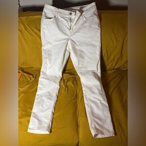 New w/o tags Old Navy mid rise super skinny white rockstar jeans NEVER WORN